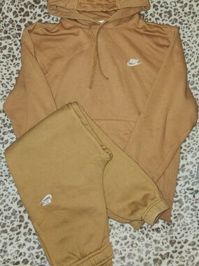 Nike Camel Brown Women's Hoodie & Sweatpants Set